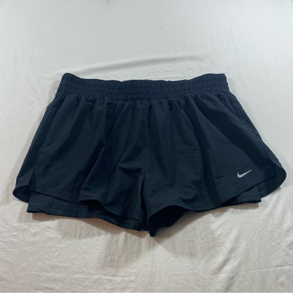 Nike Women's Dark Athletic Shorts Skort black